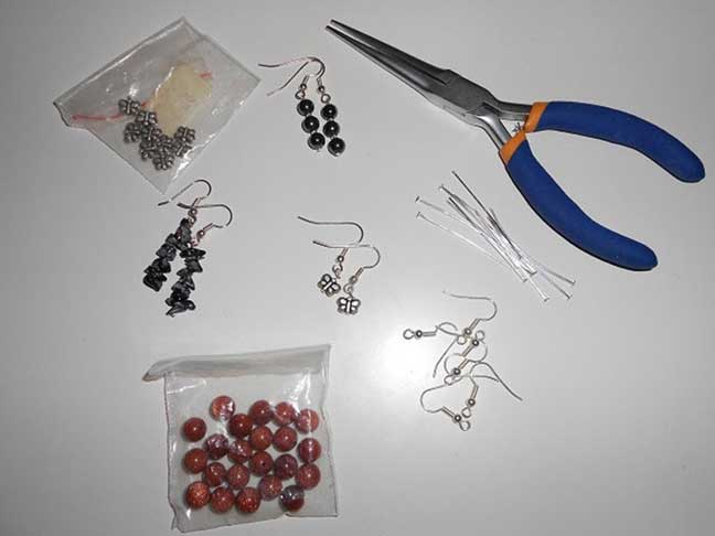 Make hot sale own earrings