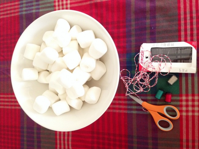 Easy DIY Marshmallow Garland