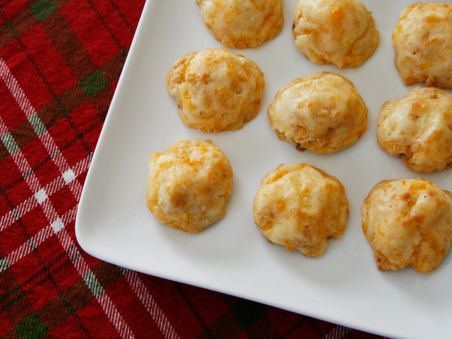 Cheesy Potato Puffs 2 ?resize=152