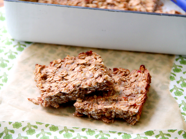 Banana Nut Breakfast Bars Recipe