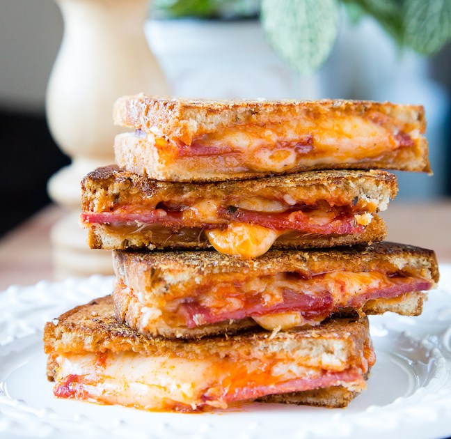 The Ultimate Pepperoni Pizza Grilled Cheese Sandwich Recipe