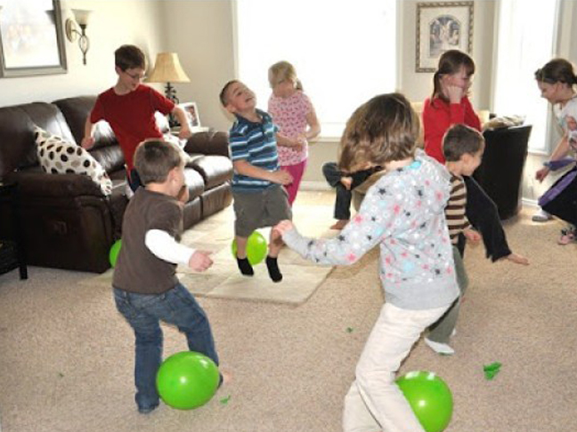 15 Fun Balloon Games for Kids' Birthday Parties | Momtastic.com