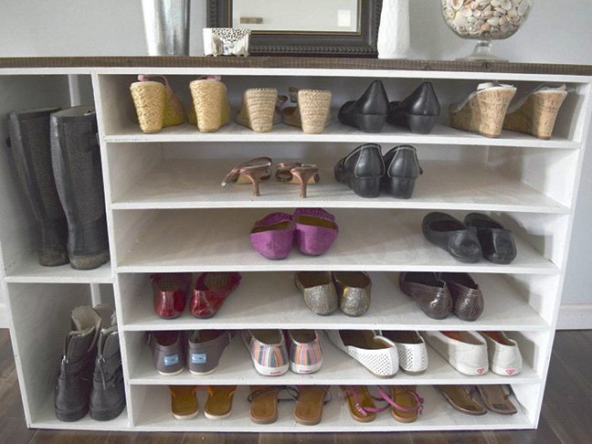 https://www.momtastic.com/wp-content/uploads/sites/5/2018/12/shoe-storage-648x486.jpg