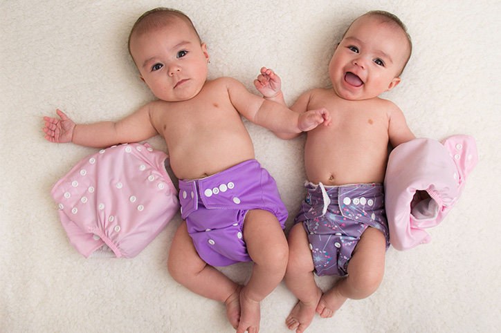 Cloth diapers: the pros and cons