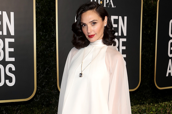 Gal Gadot Dances Daughter to Sleep in Restaurant