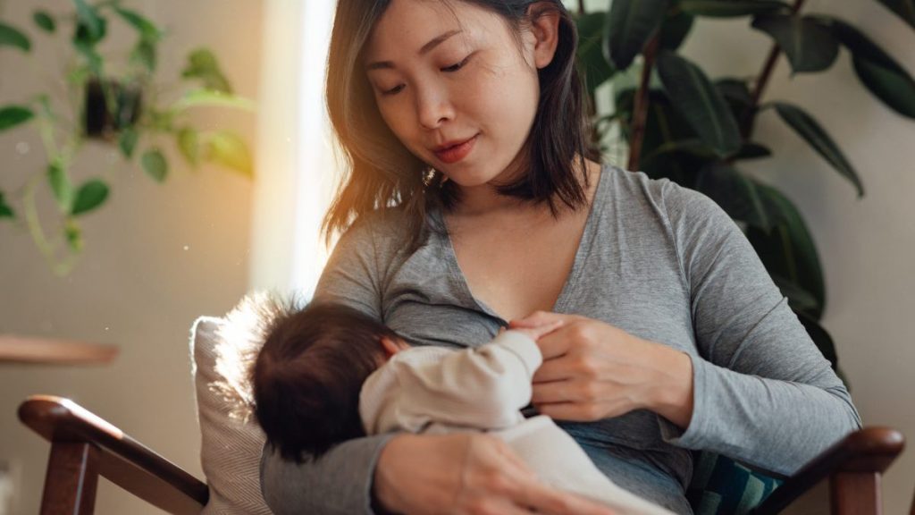 breastfeeding getting good latch