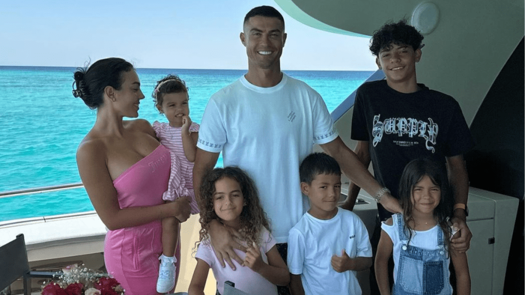 Georgina Rodríguez Cristiano Ronaldo daughter kids