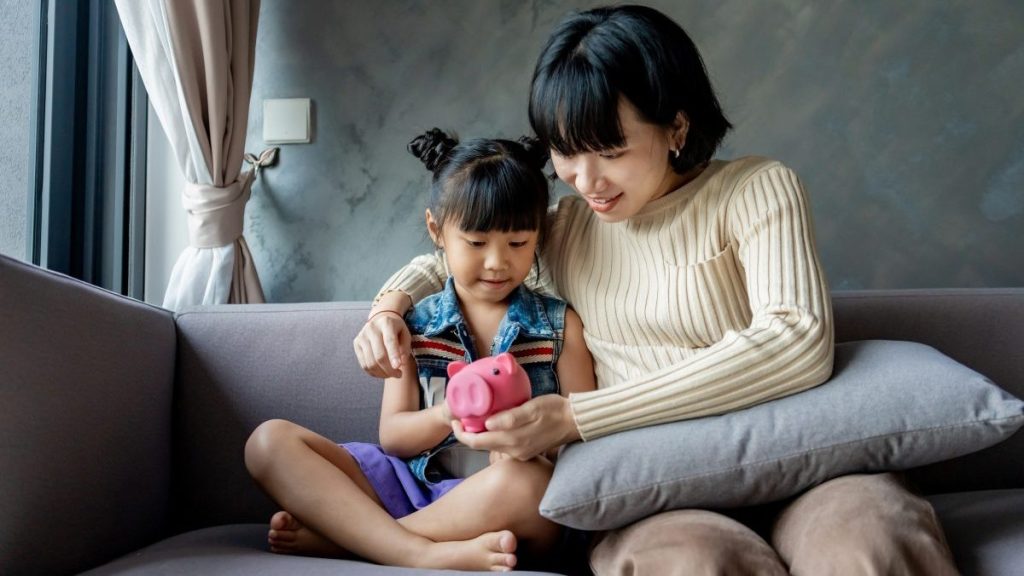 parents teach kids new year 