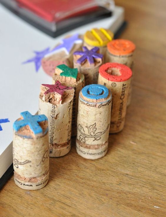 https://www.momtastic.com/wp-content/uploads/sites/5/gallery/13-creative-wine-cork-crafts/diy-wine-cork-crafts-6-stamps-shapes-kids.jpg