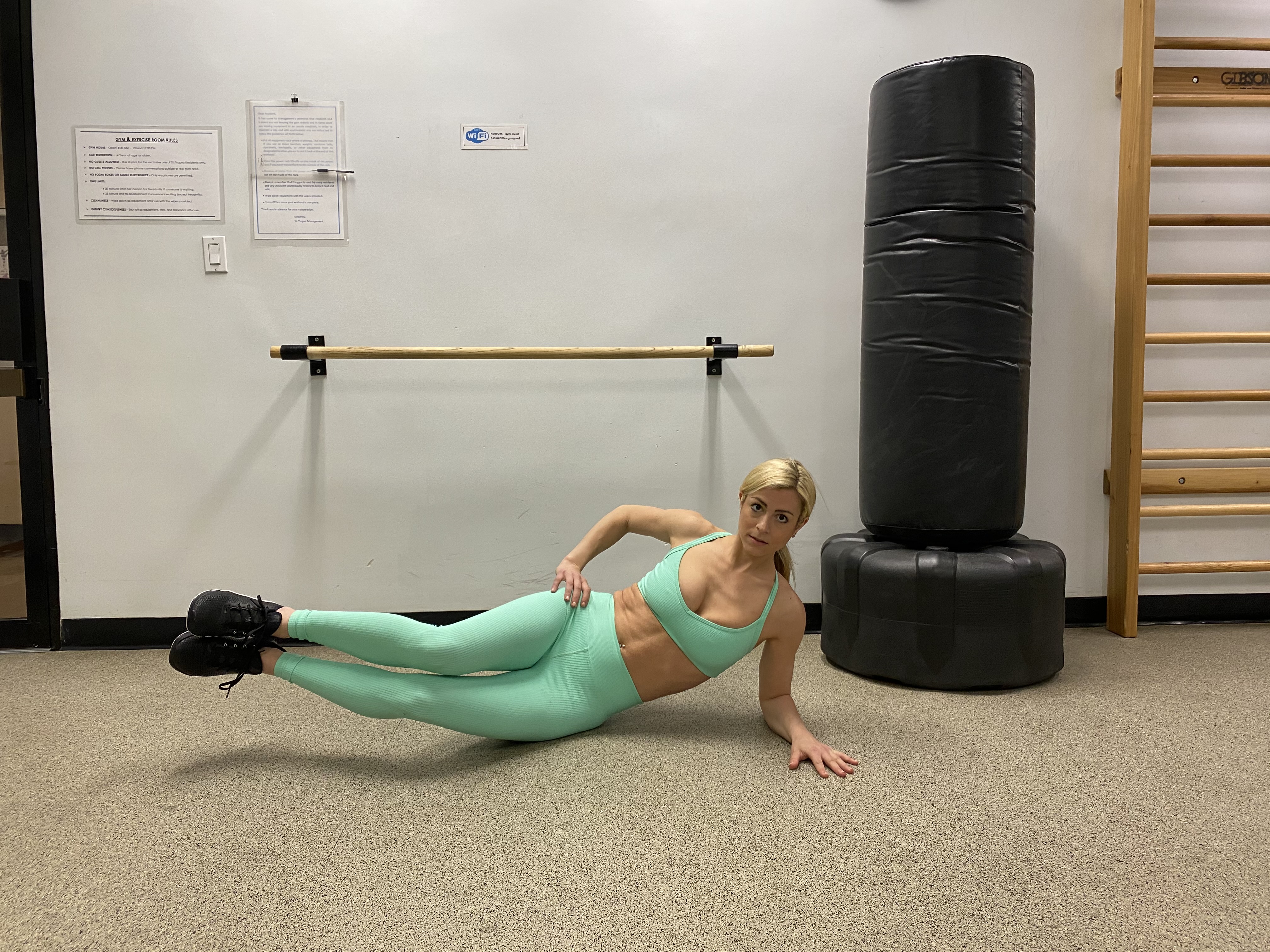 A Pregnancy Safe Ab Workout Circuit You Can Do Anywhere